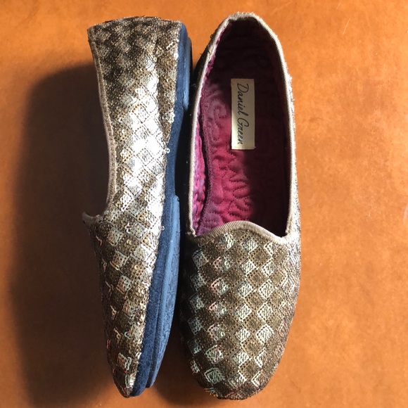 daniel green gold slippers